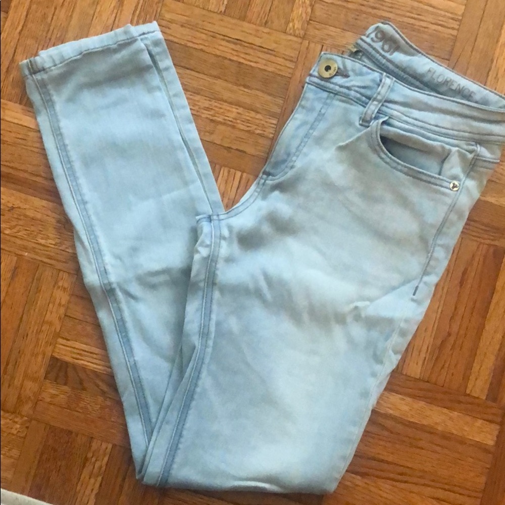 DL1961 Florence skinny light wash!